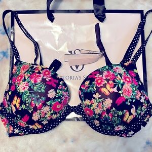 Victoria’s Secret tshirt push up bra worn once